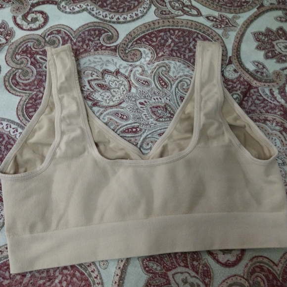 Size XL Shear shape wear nude sports bra - Picture 8 of 10